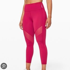 Lululemon x Barry’s pink leggings